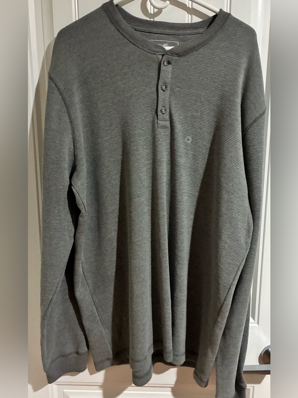 Eddie Bauer Men's Gray Waffle Henley Pullover BNWT